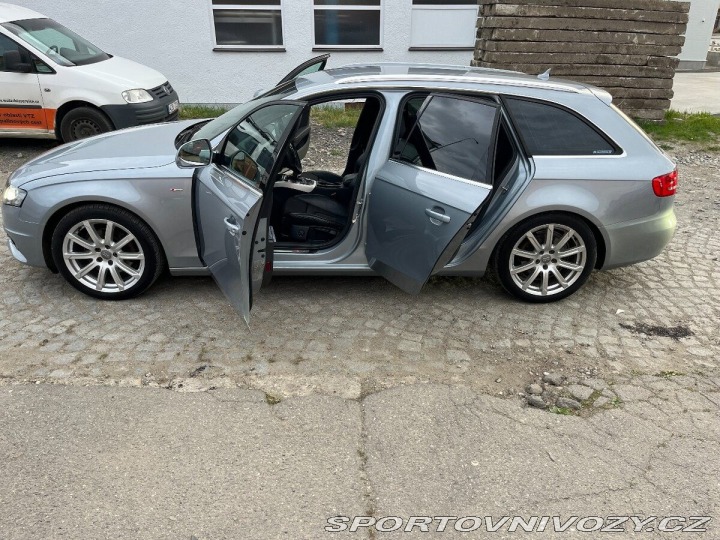 Audi A4 Avant 2,0 B8 S-line TDI 2009