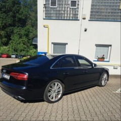 Audi S8 