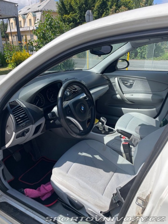BMW 1 2,0 120d e87 130kw bílý 1800