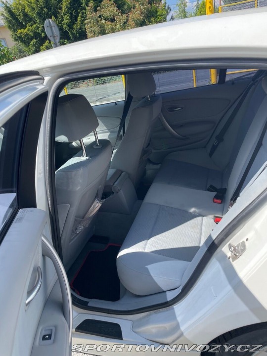 BMW 1 2,0 120d e87 130kw bílý 1800