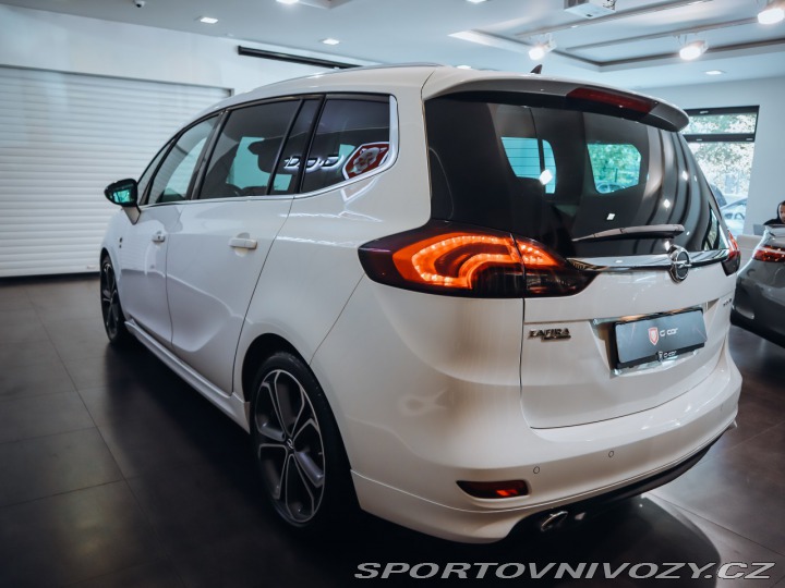 Opel Ostatní modely Zafira 2.0CDTi OPC Line 2015