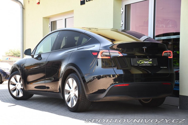 Tesla Model Y REZERVACE 2022