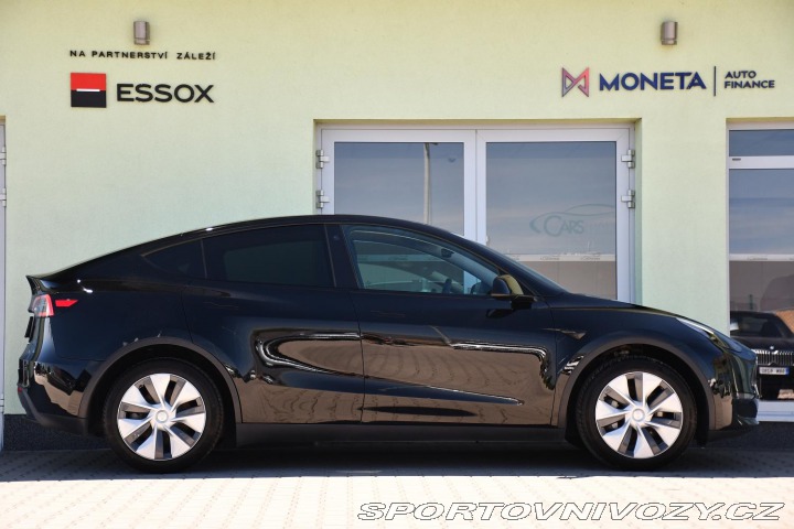 Tesla Model Y REZERVACE 2022