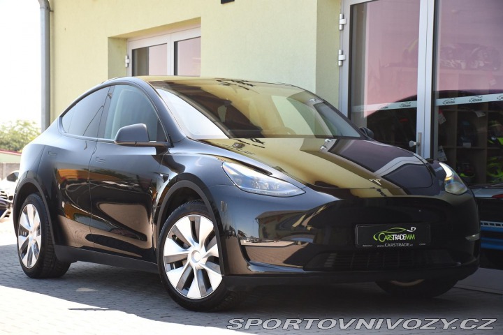 Tesla Model Y REZERVACE 2022