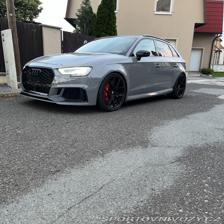 Audi RS3  2019