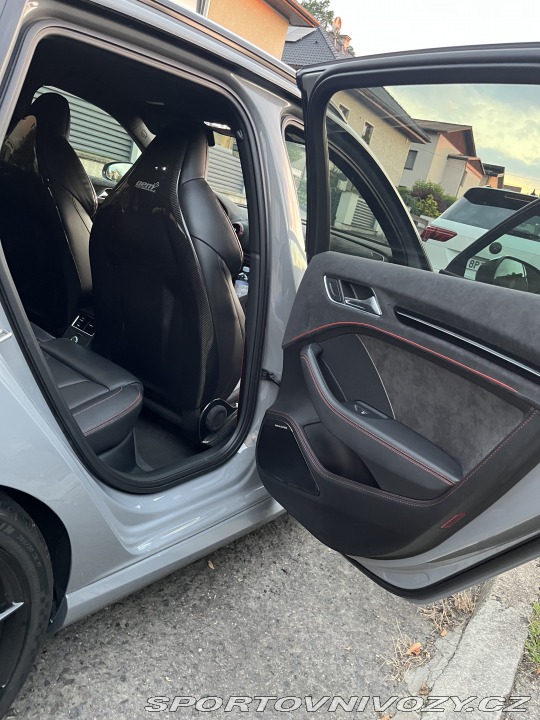 Audi RS3  2019
