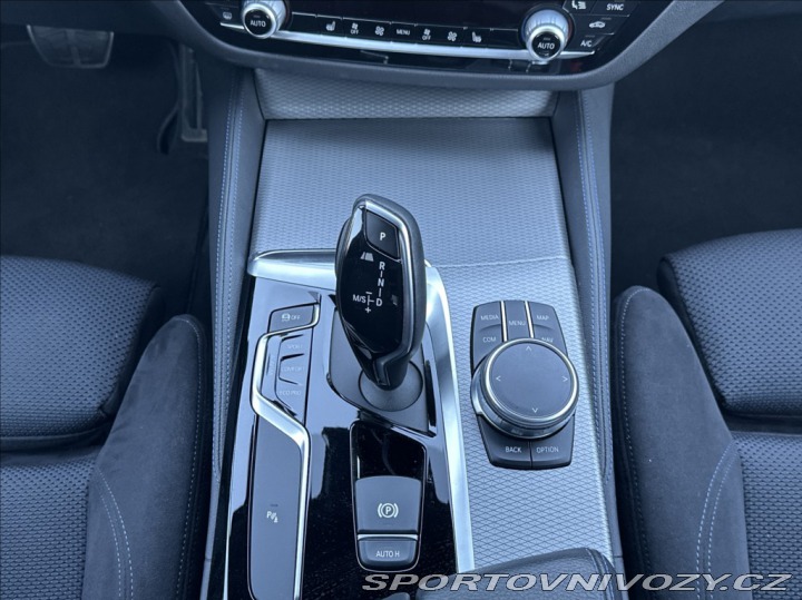 BMW 5 3,0 530d 265PS  M Perform 2017