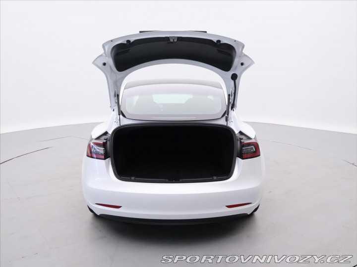 Tesla Model 3 239kW Standard Range+ EAP 2019