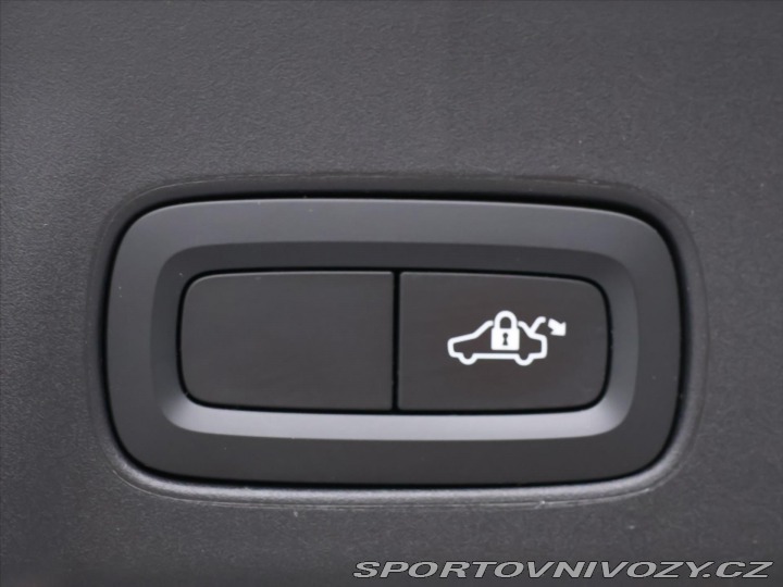 Volvo V90 2,0 T5 184kW Momentum CZ 2019