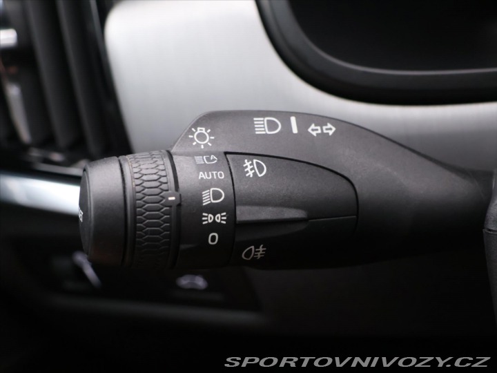 Volvo V90 2,0 T5 184kW Momentum CZ 2019