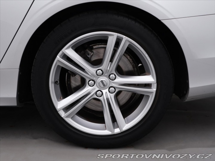 Volvo V90 2,0 T5 184kW Momentum CZ 2019