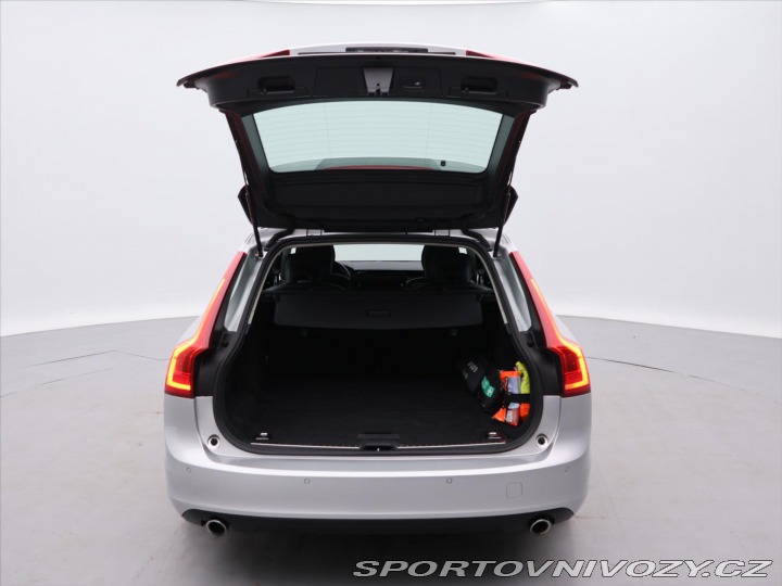 Volvo V90 2,0 T5 184kW Momentum CZ 2019