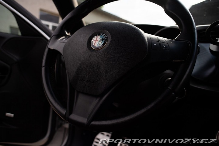 Alfa Romeo Giulietta 1,7   TBI QUADRIFOGLIO VE 2011