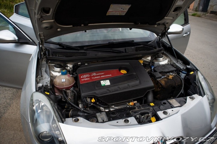 Alfa Romeo Giulietta 1,7   TBI QUADRIFOGLIO VE 2011