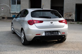 Alfa Romeo Giulietta 1,7   TBI QUADRIFOGLIO VE 2011