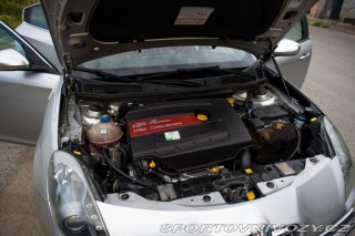 Alfa Romeo Giulietta 1,7   TBI QUADRIFOGLIO VE 2011