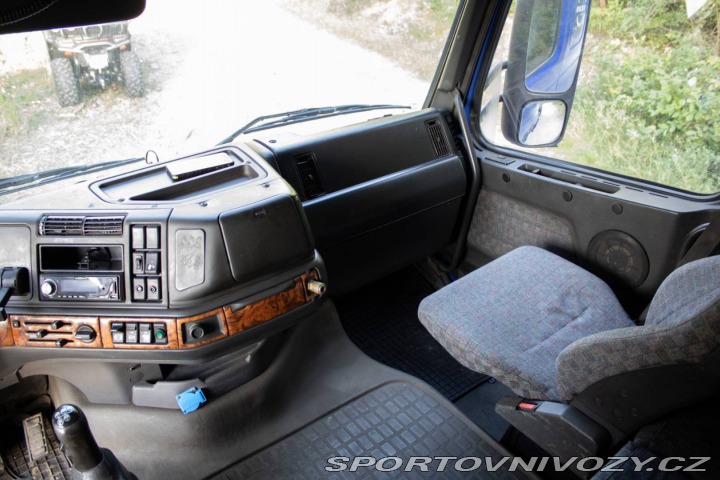 Ostatní značky Ostatní modely Ťahače, nákladné autá nad 7,5 t Volvo Volvo FH12 420 6x2 2004 / 2004