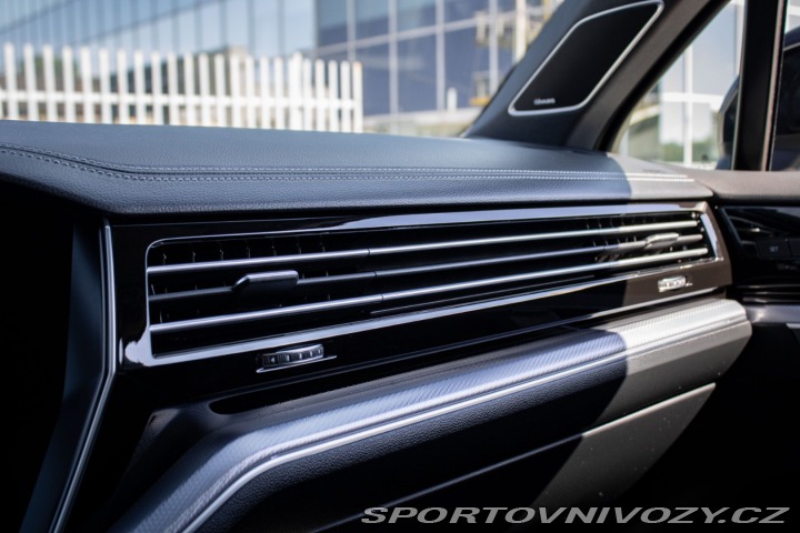 Volkswagen Ostatní modely Touareg  3.0 V6 TDI 286k R-Line 4 2019