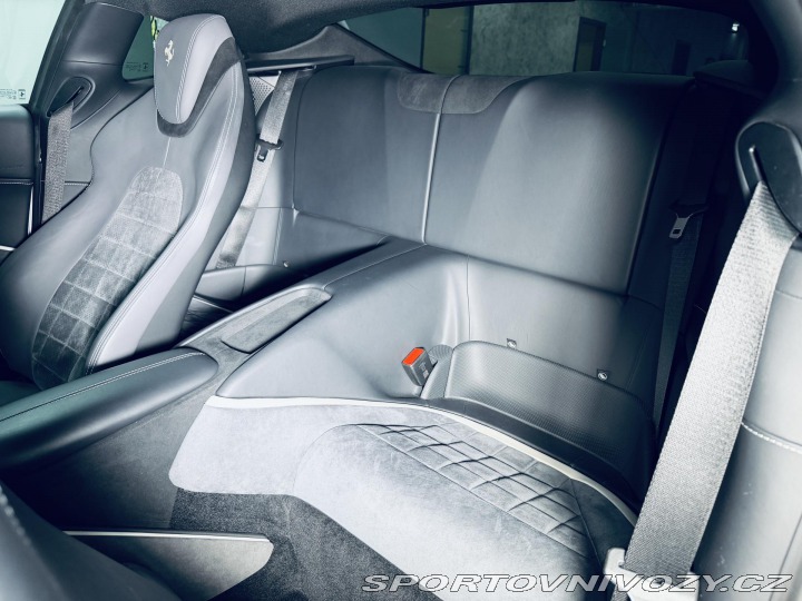 Ferrari Roma FULL CARBON MAX VÝB ZÁRUK 2021