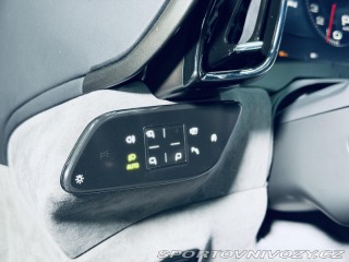 Ferrari Roma FULL CARBON MAX VÝB ZÁRUK 2021