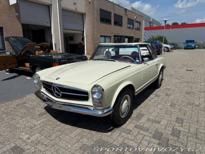 Mercedes-Benz SL 250 SL Pagode California 1967