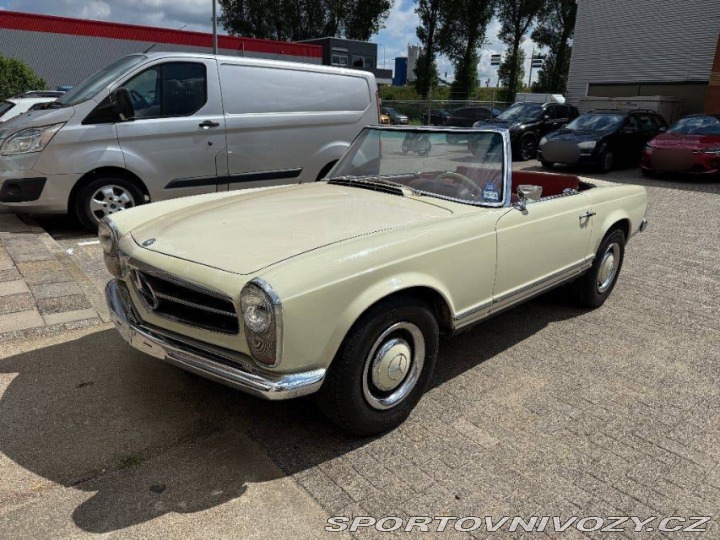 Mercedes-Benz SL 250 SL Pagode California 1967
