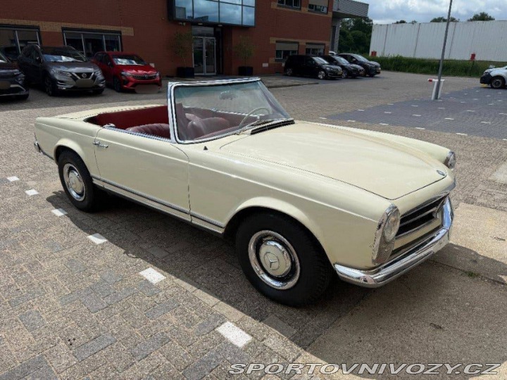 Mercedes-Benz SL 250 SL Pagode California 1967