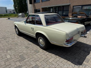 Mercedes-Benz SL 250 SL Pagode California 1967