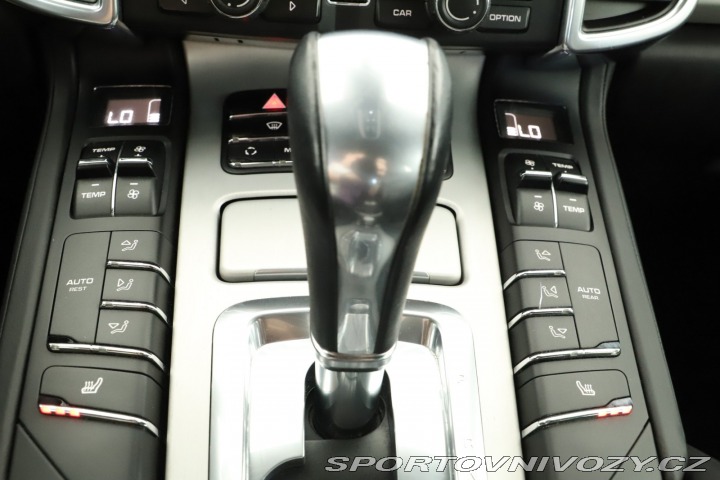 Porsche Cayenne Turbo 2013