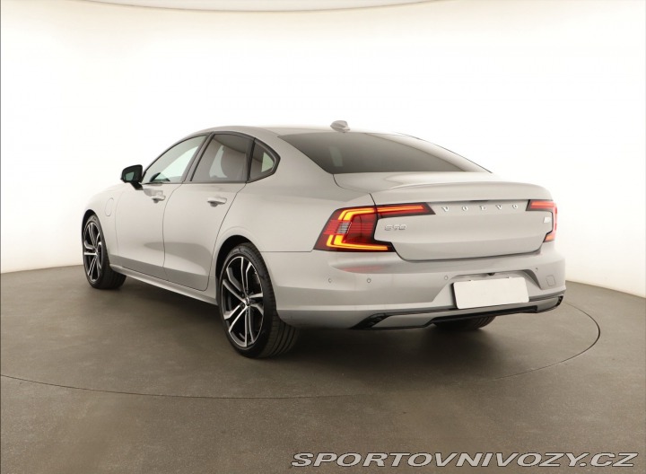 Volvo S90 T8 Recharge 2024