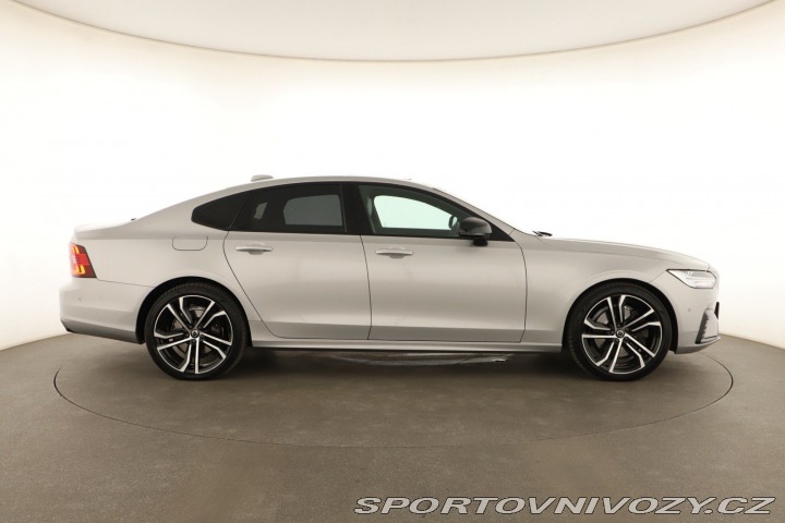 Volvo S90 T8 Recharge 2024