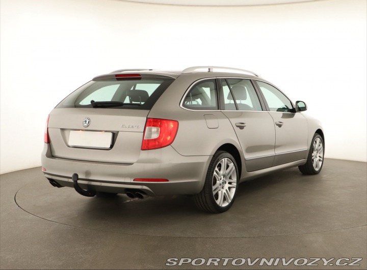 Škoda Superb Elegance 3.6 FSI V6 2011