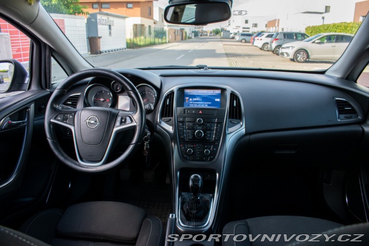 Opel Astra Sport Tourer  ST 2.0 TDCI 2012