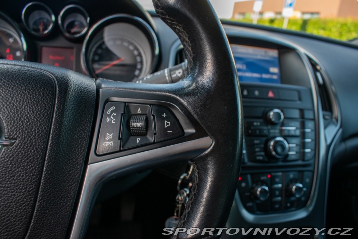 Opel Astra Sport Tourer  ST 2.0 TDCI 2012