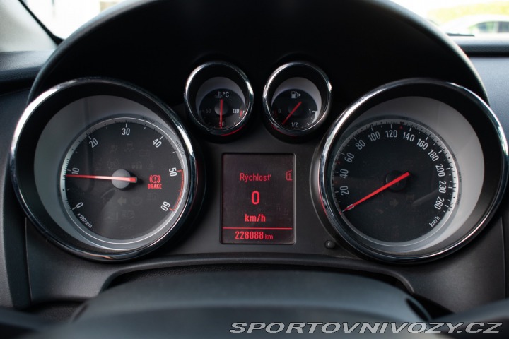 Opel Astra Sport Tourer  ST 2.0 TDCI 2012