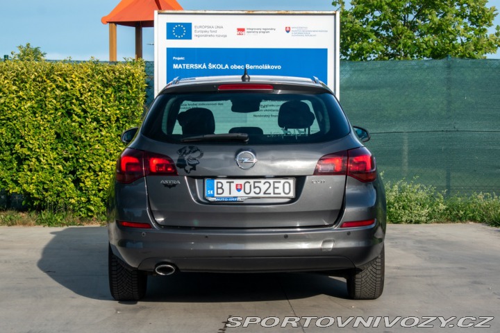 Opel Astra Sport Tourer  ST 2.0 TDCI 2012