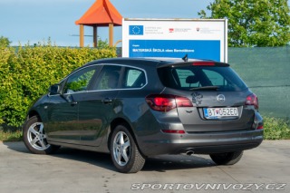 Opel Astra Sport Tourer  ST 2.0 TDCI 2012