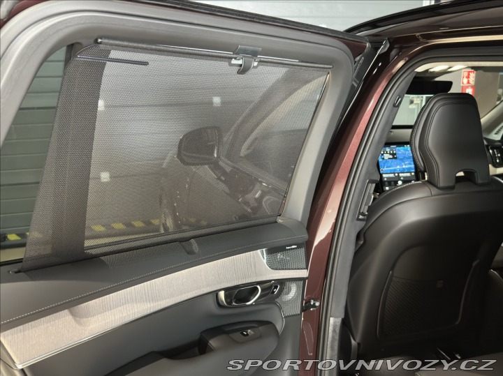 Volvo Ostatní modely XC90 2,0 T8 Ultra Dark 2026
