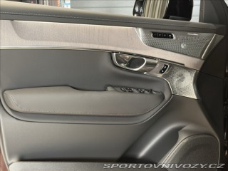 Volvo Ostatní modely XC90 2,0 T8  Ultra Dark 2026