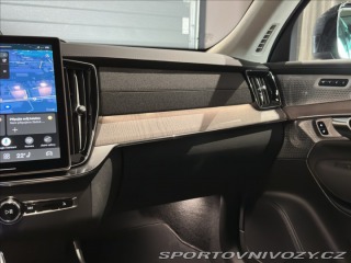 Volvo Ostatní modely XC90 2,0 T8  Ultra Dark 2026