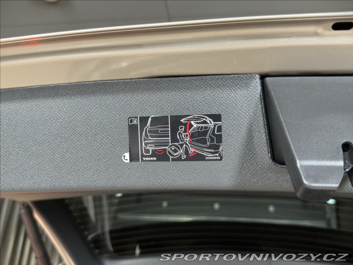 Volvo Ostatní modely XC90 2,0 T8  Plus Bright 2026