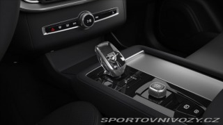 Volvo Ostatní modely XC90 2,0 T8  Plus Black Editio 2026
