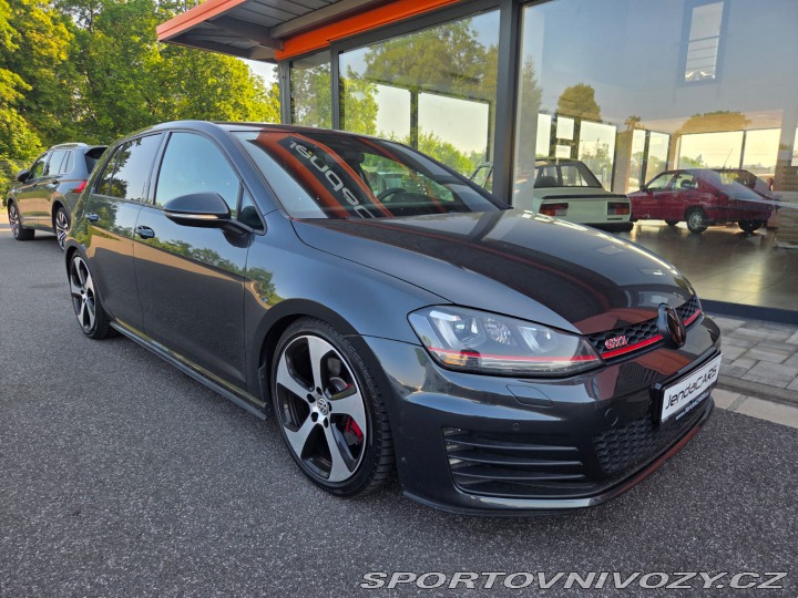 Volkswagen Golf 2.0 TSI GTI 2016