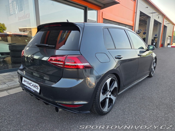 Volkswagen Golf 2.0 TSI GTI 2016
