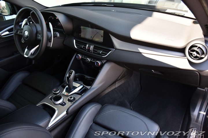 Alfa Romeo Giulia 2,0 VELOCE 16V 206kW AT8- 2024