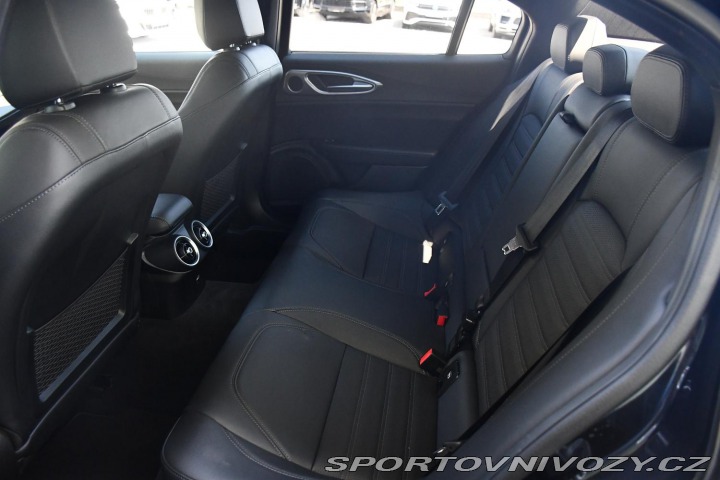 Alfa Romeo Giulia 2,0 VELOCE 16V 206kW AT8- 2024