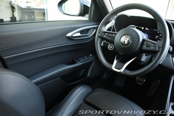 Alfa Romeo Giulia 2,0 VELOCE 16V 206kW AT8- 2024