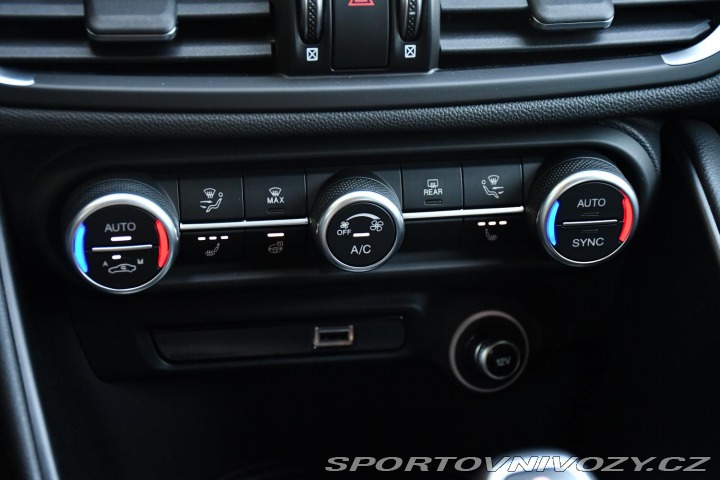 Alfa Romeo Giulia 2,0 VELOCE 16V 206kW AT8- 2024