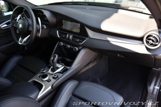 Alfa Romeo Giulia 2,0 VELOCE 16V 206kW AT8- 2024