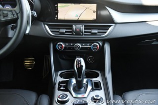 Alfa Romeo Giulia 2,0 VELOCE 16V 206kW AT8- 2024